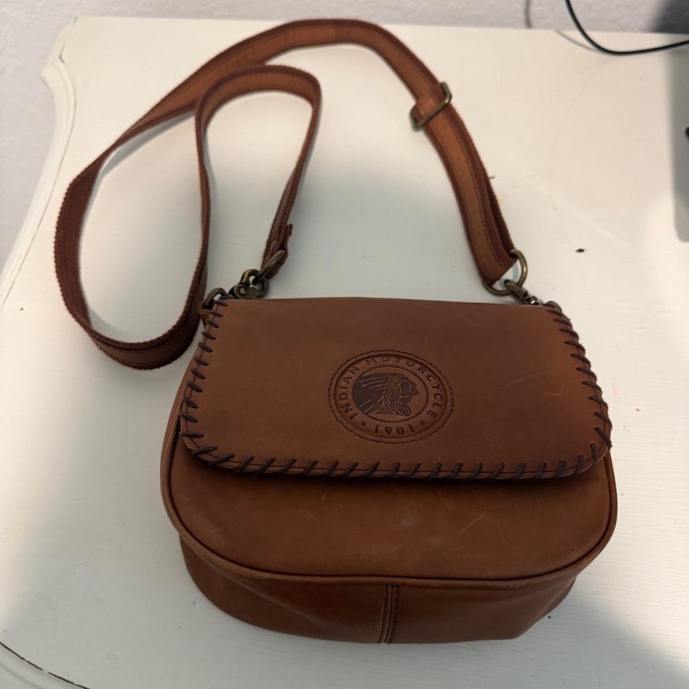 Stylish Brown Leather Crossbody Bag - Picture 2 of 2